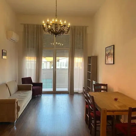 Ambassador Apartament