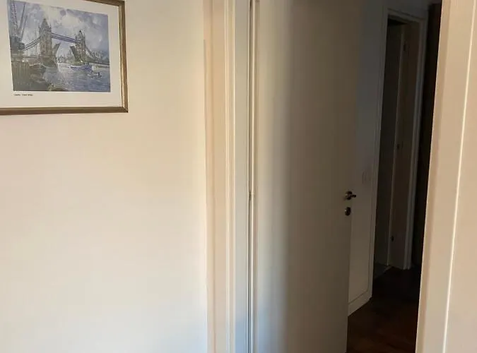 Ambassador Apartment *