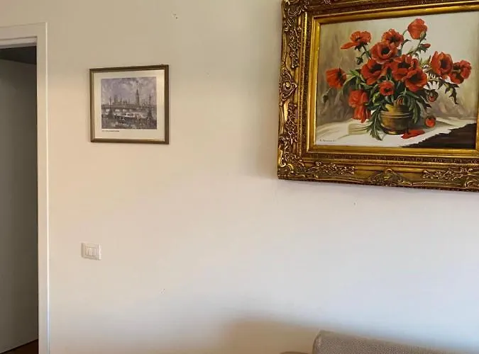 Apartment Ambassador *